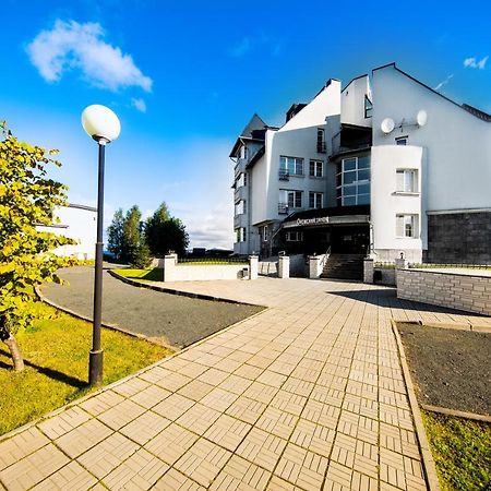 Onega Castle Hotel Petrozavodsk Extérieur photo