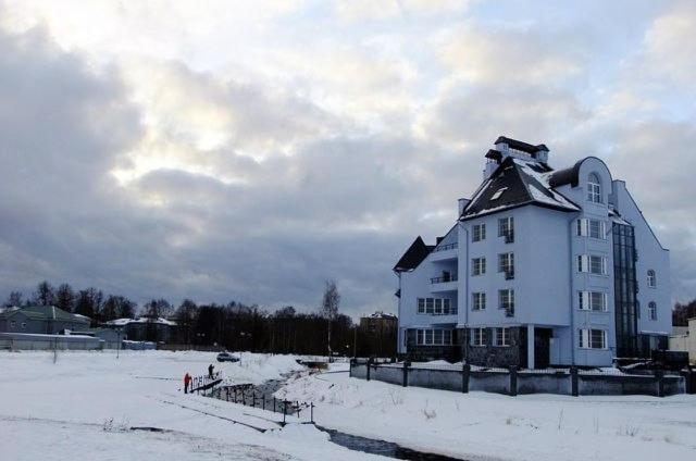 Onega Castle Hotel Petrozavodsk Extérieur photo