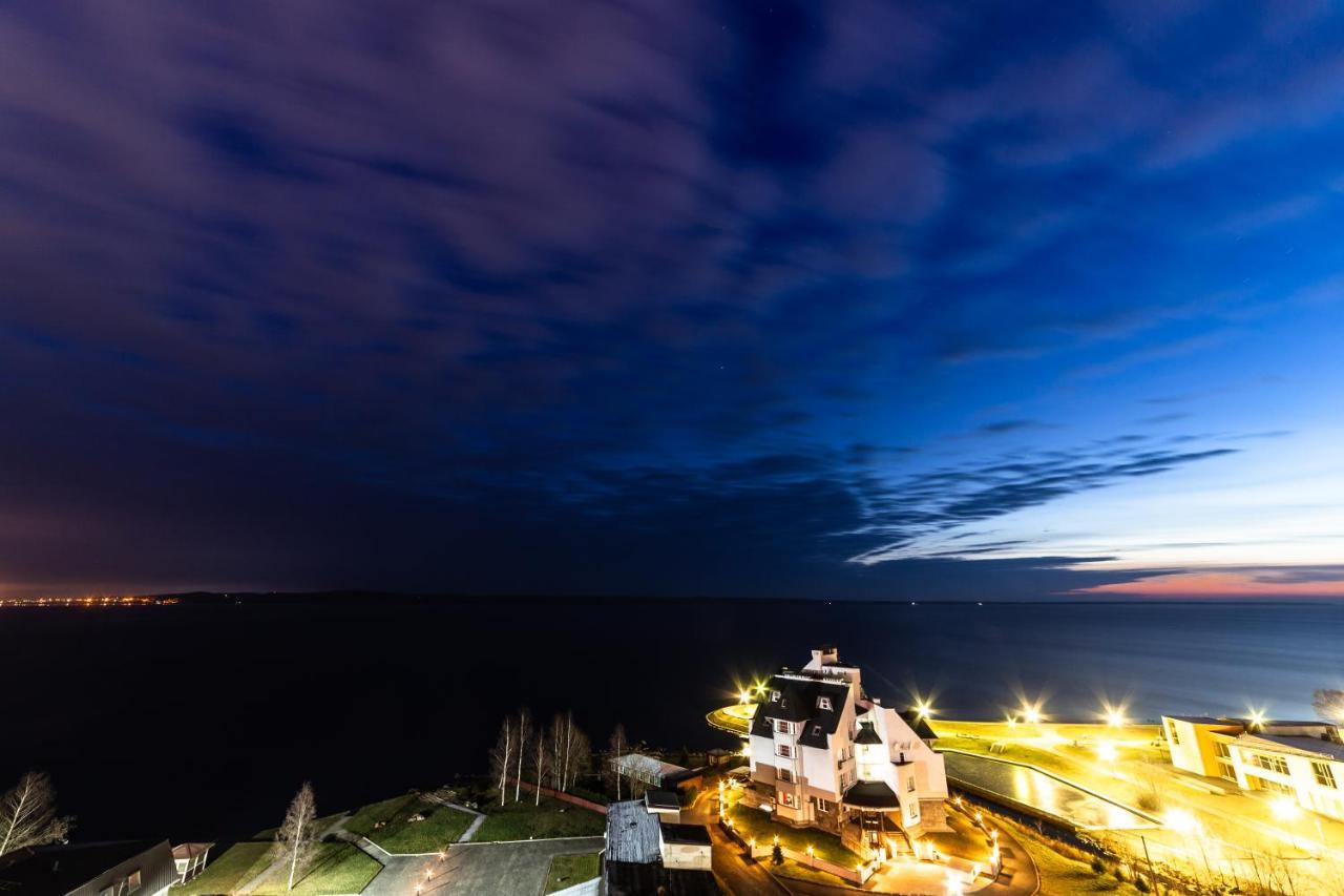 Onega Castle Hotel Petrozavodsk Extérieur photo