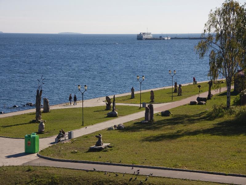 Onega Castle Hotel Petrozavodsk Extérieur photo